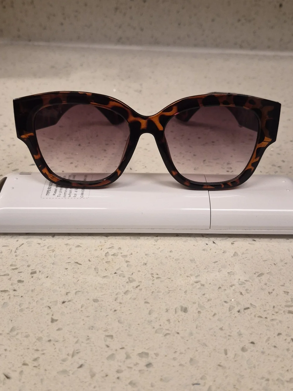 Women's Tortoiseshell Oversized Sunglasses - Brown Gradient Lenses